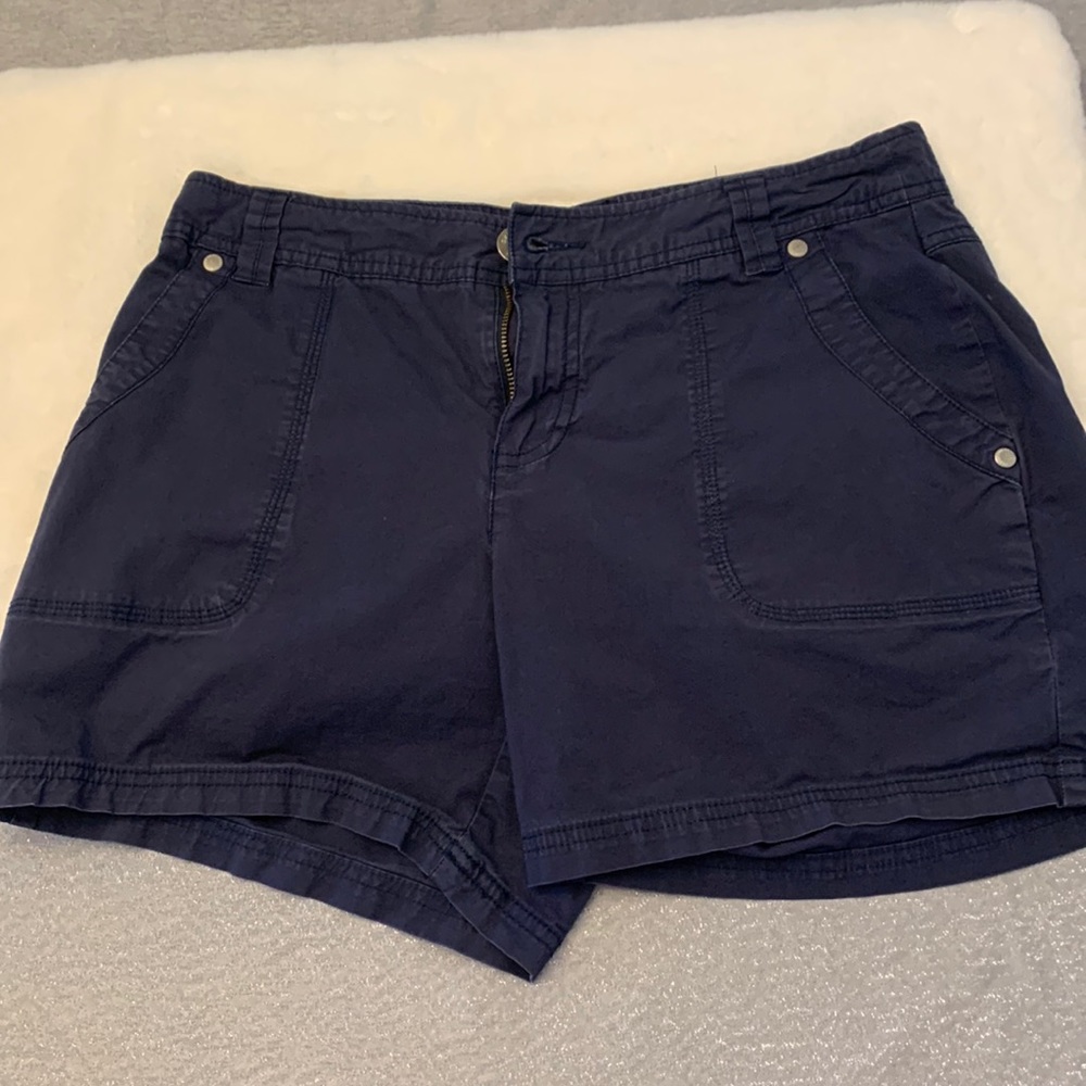 Shorts, like new, Donna Karan!